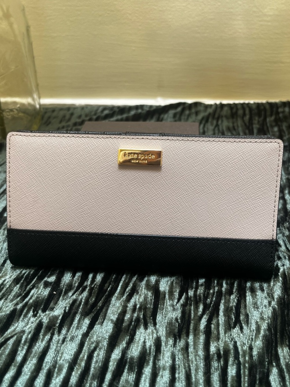 Kate Spade Laurel Way Stacy Black & Beige Colorblock Bifold Wallet